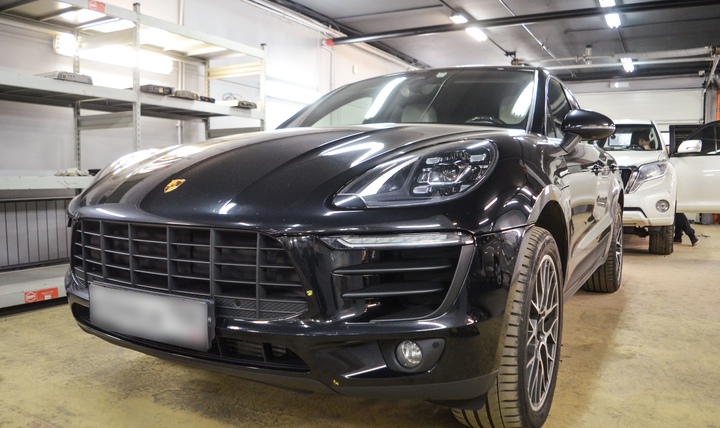 Шумоизоляция Porsche Macan — шумоизоляция дверей и арок